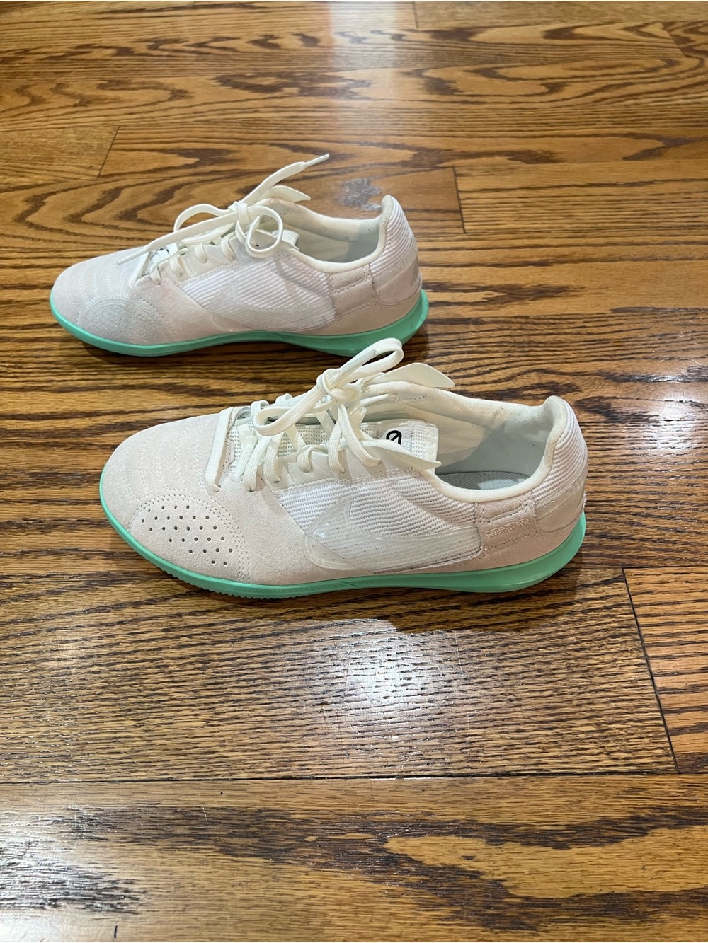 Nike Streetgato Indoor Soccer Shoes Streetwear Summit White/Green Glow W6.5/5Y - Picture 7 of 16